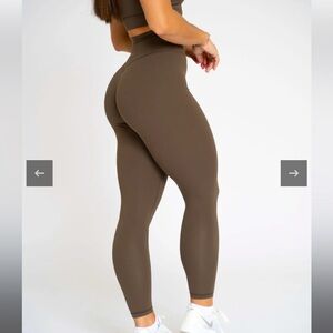 ✨NEW Ptula Sierra Legging